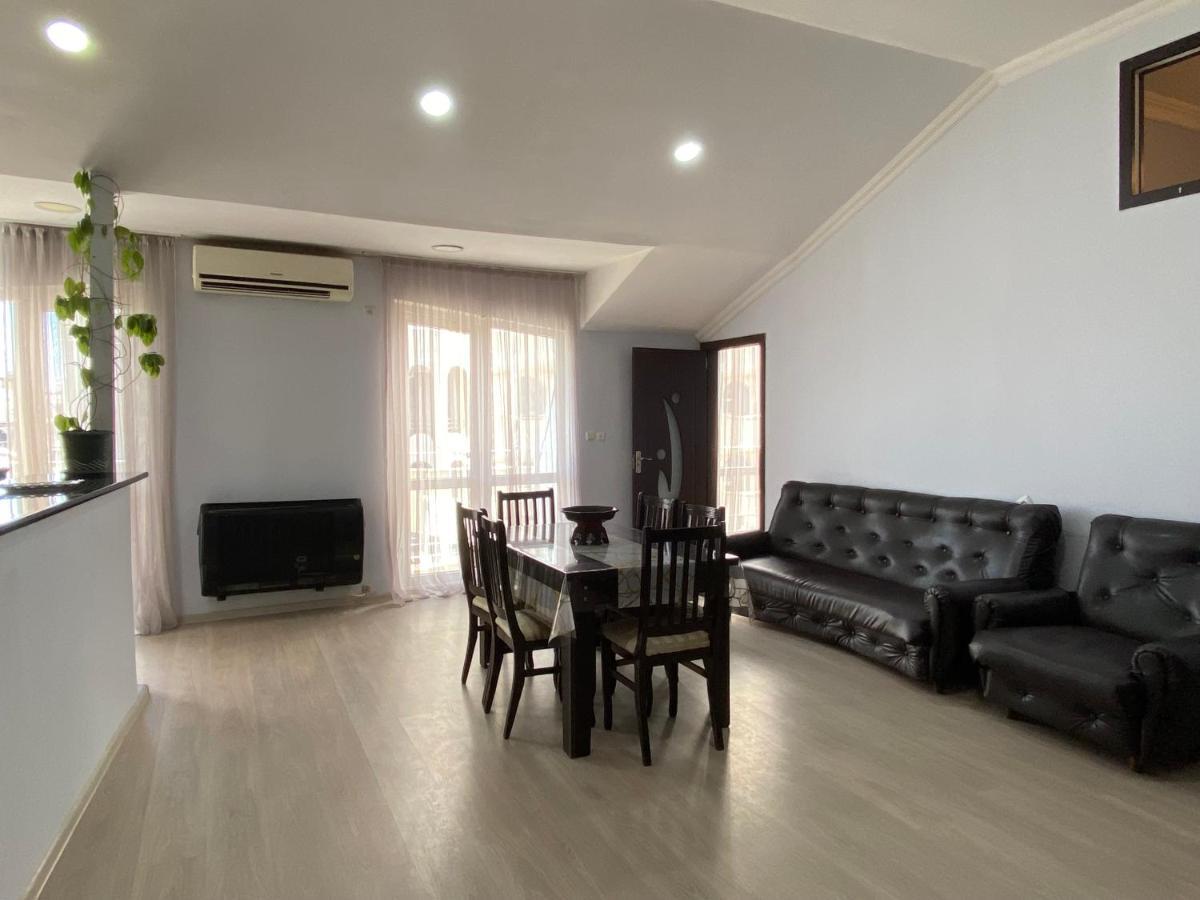 Apartment On Luka Asatiani 2 Batumi Exterior foto